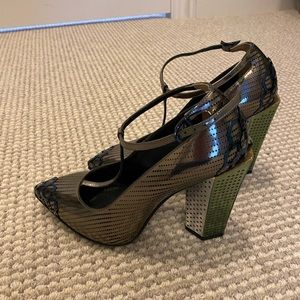 Fendi Silver Leather T-Strap Block Heel Pumps Size 37.5